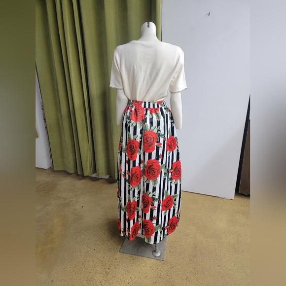 Fabulous Floral Maxi. - Picture 2 of 6